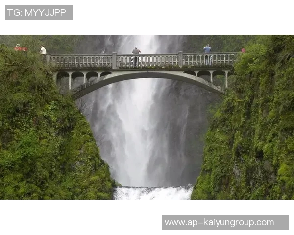 林葳波特兰游记分享看球之余打卡马尔特诺玛瀑布美景