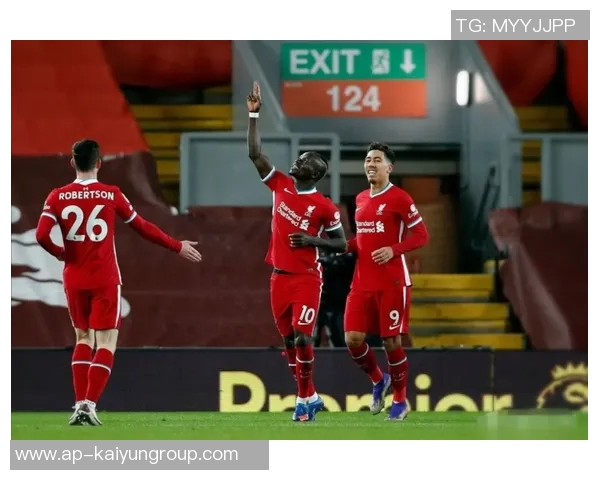 18岁恩迪亚耶因马内激励梦想穿上红军战袍与利物浦签约照片曝光